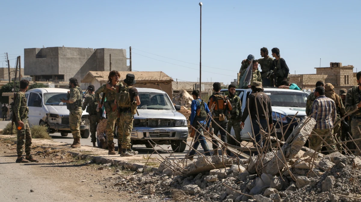 ​Oferowana przez USA nagroda w wysokości 10 mln dol. za informacje o przywódcy Hajat Tahrir asz-Szam (HTS), Muhammada al-Dżaulaniego, nadal jest aktualna - powiedział rzecznik Departamentu Stanu Matthew Miller. Wyraził też nadzieję, że nie dojdzie do możliwej tureckiej ofensywy przeciwko Kurdom w Syrii.