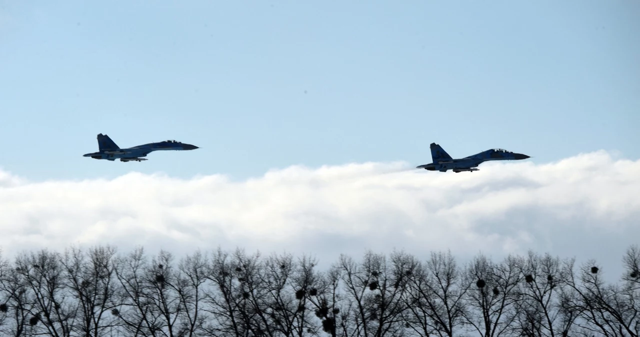 Myśliwce Su-27 pojawiły się nad Bałtykiem. Towarzyszące im bombowce Tu-22 były wyposażone w pociski hipersoniczne. Zdj. ilustracyjne 