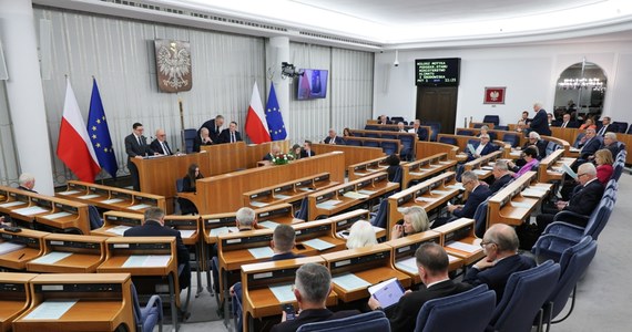 Oszuści nie oszczędzają także parlamentarzystów. Senator PSL z Kujaw i Pomorza został oszukany metodą na policjanta na kwotę 430 tys. zł. Wszczęto śledztwo.