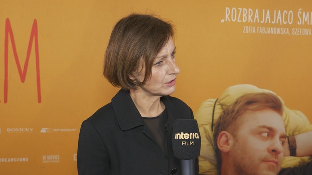 16 grudnia w Warszawie odbyła się premiera najnowszej produkcji Marii Zbąskiej "To nie mój film". Reżyserka, która była odpowiedzialna również za scenariusz i zdjęcia do filmu, przyznała, że zależało jej na pokazaniu romantycznej miłości bez retuszu. Maria Zbąska interpretację pozostawia widzom: "To, co my zrobiliśmy jest tylko szkicem, taką konstrukcją, na której można zbudować to, co się chce". "To nie mój film" zadebiutuje w kinach 25 grudnia 2024 roku.