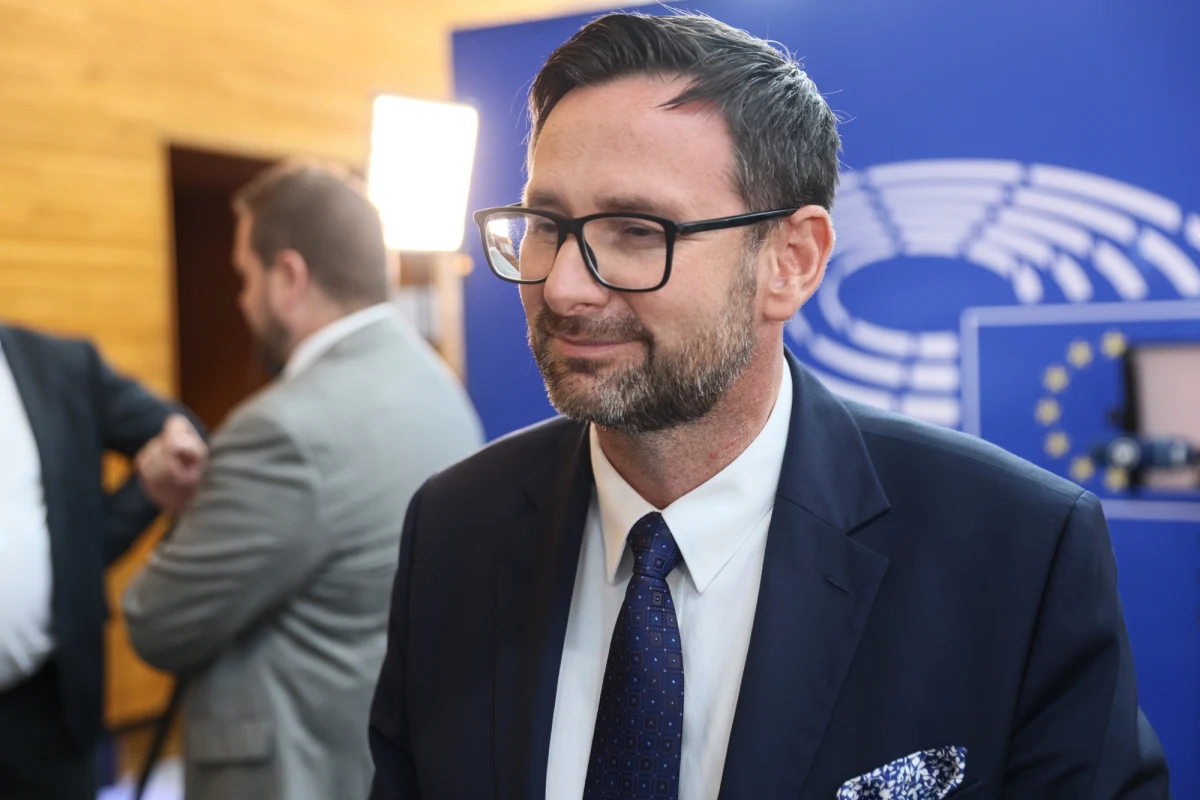 Prokurator generalny Adam Bodnar skierował wnioski o uchylenie immunitetów posłów - Jana Krzysztofa Ardanowskiego (Republikanie) i Krzysztofa Szczuckiego (PiS) oraz europosła PiS Daniela Obajtka - poinformowała rzeczniczka PG prok. Anna Adamiak.