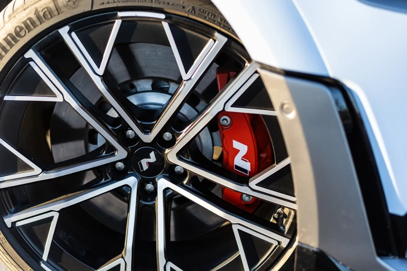 10 tys. zł za wymianę klocków hamulcowych w sportowym Hyundaiu IONIQ 5