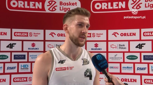 Dziki Warszawa wygrały ze Startem Lublin 75:63 w czwartkowym (19 grudnia) meczu 11. kolejki ORLEN Basket Ligi. - Nie mieliśmy zbyt wielu osób do grania, ale pokazaliśmy charakter - powiedział Mateusz Szlachetka, koszykarz Dzików.

