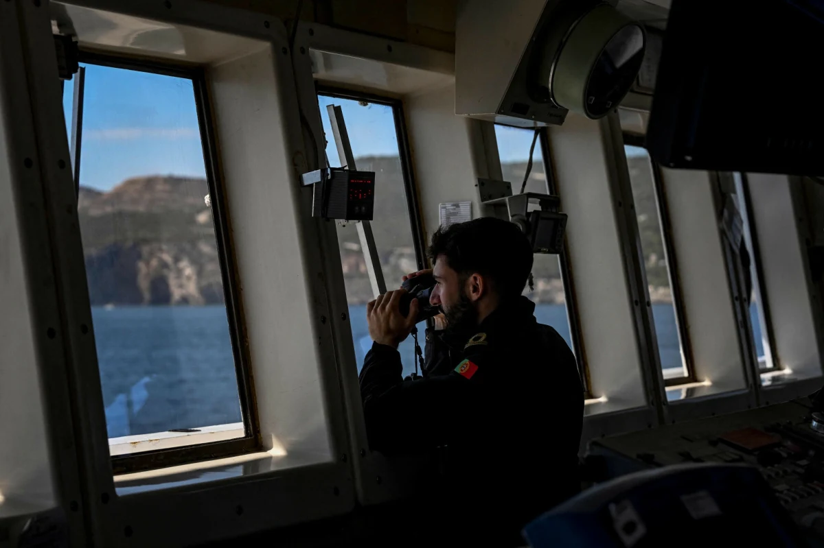 Główny Sąd Administracyjny w Lizbonie (TCAS) uniewinnił 11 marynarzy portugalskiego okrętu wojennego NRP Mondego. W marcu 2023 roku odmówili wypłynięcia z archipelagu Madery za jednostką rosyjskiej floty wojennej.