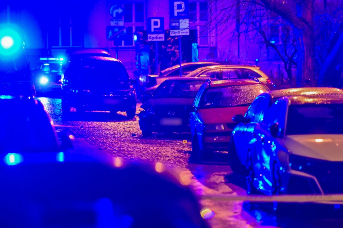 W czwartkowy wieczór w centrum Krakowa doszło do strzelaniny. Policjanci interweniowali wobec mężczyzn podejrzewanych o posiadanie broni. Informację dostaliśmy na Gorącą linię RMF FM.