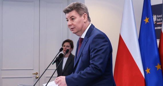 Szef KPRM Jan Grabiec poinformował, że przeprowadzone w Rządowym Centrum Legislacji audyty wykazały wydatkowanie 1,3 mln zł w dużej mierze na kampanię wyborczą posła PiS Krzysztofa Szczuckiego.