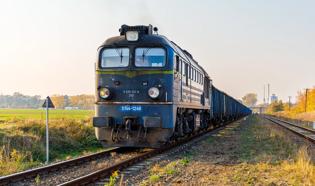 Pociągi przejeżdżające przez Lębork na Pomorzu mają kilkugodzinne opóźnienia. Rekordzista zanotował wydłużenie podróży o ponad pięć godzin.