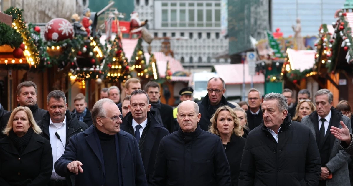 Olaf Scholz na miejscu tragedii w Magdeburgu