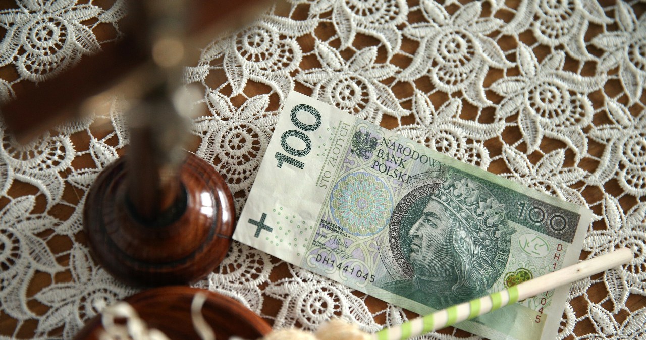 Księża już chodzą po kolędzie. Oto jakie datki znajdują w kopertach