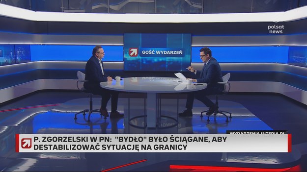 - Słownictwo szczególnie przed świętami, w przeddzień wigilii nazywanie kogokolwiek w ten sposób uważam za niedopuszczalne - powiedział wiceminister spraw zagranicznych Andrzej Szejna w "Gościu Wydarzeń". Jego wypowiedź dotyczyła sformułowania wicemarszałka Piotra Zgorzelskiego, który mianem "bydła" określił młodych mężczyzn próbujących nielegalnie wtargnąć do Polski.