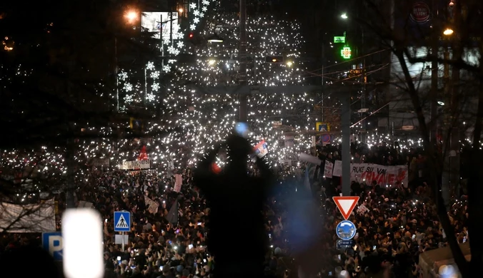 Masowe protesty w stolicy Serbii. Kilkadziesiąt tysięcy ludzi na ulicach