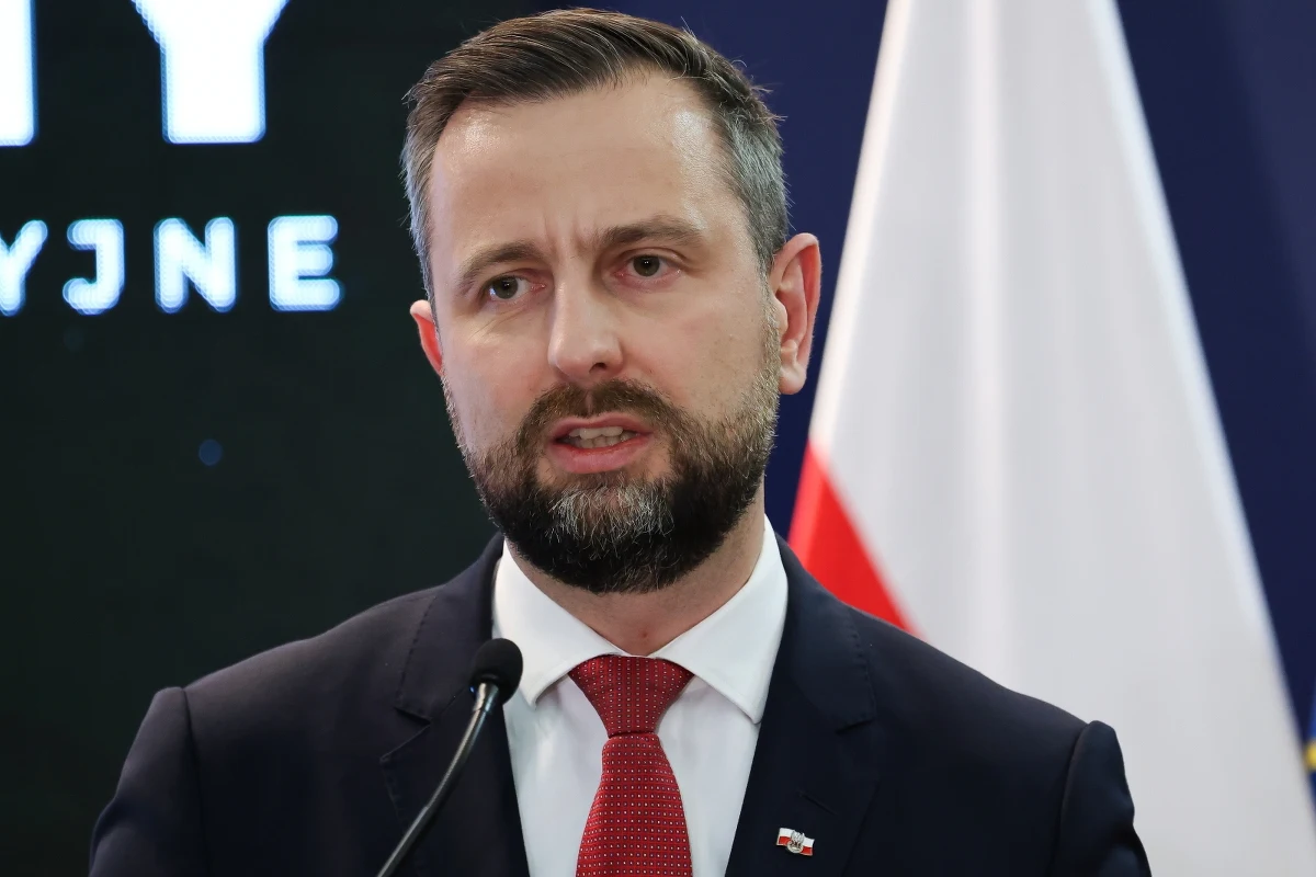 "Bez resetu konstytucyjnego, bez nowego rozdziału o Trybunale Konstytucyjnym uporządkowanie wymiaru sprawiedliwości będzie po prostu niemożliwe" – ocenił w wywiadzie dla “Rzeczpospolitej” minister obrony Władysław Kosiniak-Kamysz. Przypomniał też wybory prezydenckie z czasów pandemii koronawirusa, które nie odbyły się w wyznaczonym przez konstytucję terminie. Mówił w tym kontekście o "tragicznym zaniedbaniu" ówczesnej władzy i przyznał, że czuje się przez nią oszukany. 