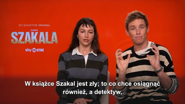 W wywiadzie z Interii gwiazdy serialu „Dzień Szakala” – Eddie Redmayne i Ursula Corbero – opowiadają o tym, co intrygującego znalazło się w nowej wersji legendarnej historii.