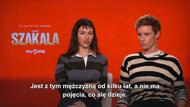 Ursula Corbero rozbiera swoją bohaterką na czynniki pierwsze: „Na początku byłam zaskoczona, że Nuria jest szczęśliwa i nie wie, jaka jest prawda. Ona po prostu nie wie. Jest z tym mężczyzną od kilku lat, a nie ma pojęcia, co się dzieje. Długo mi zajęło, zanim zrozumiałam, że ona mu ufa”.