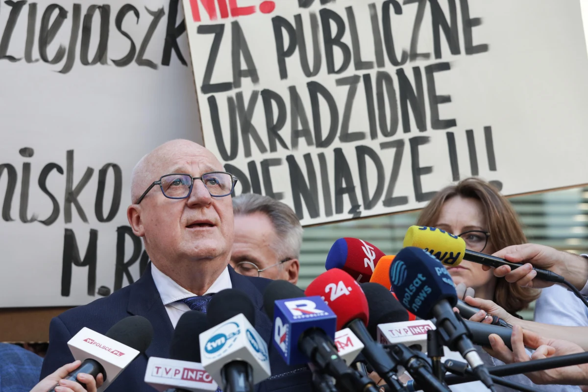 Na posiedzeniu 30 grudnia PKW zajmie się sprawozdaniem komitetu wyborczego PiS - przekazał PAP szef Państwowej Komisji Wyborczej Sylwester Marciniak. W południe minął termin na podjęcie decyzji w tej sprawie w tzw. trybie obiegowym. 