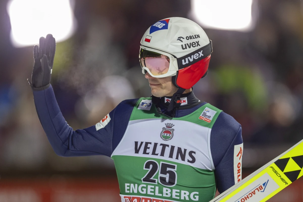 Kami Stoch nie wystąpi w nadchodzącym Turnieju Czterech Skoczni. W polskiej kadrze znaleźli się Dawid Kubacki, Paweł Wąsek, Jakub Wolny, Aleksander Zniszczoł i Piotr Żyła - poinformował Polski Związek Narciarski.