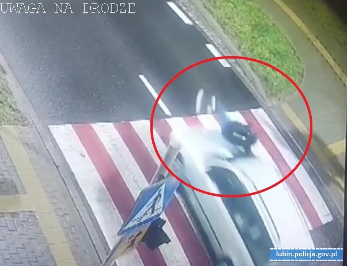 W wigilijny poranek w Lubinie (woj. dolnośląskie) doszło do potrącenia 31-letniej kobiety na przejściu dla pieszych. Siła uderzenia była na tyle duża, że kobieta przetoczyła się przez maskę pojazdu i upadła na jezdnię. Choć wypadek wyglądał groźnie, skończyło się na siniakach. 