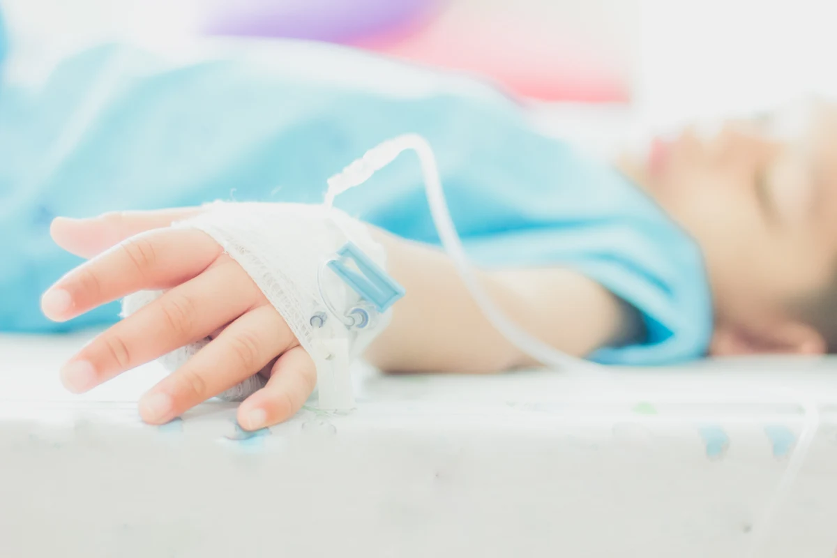 Pobite roczne dziecko trafiło do szpitala w Nowogardzie w Zachodniopomorskiem. Według nieoficjalnych informacji, do których dotarła reporterka RMF FM Aneta Łuczkowska w domu dziecka był problem alkoholowy.