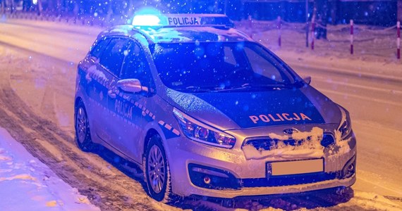 Przy ulicy Chałubińskiego w Zakopanem zderzyły się dwa samochody osobowe i bus. 6-letnie dziecko zostało przewiezione do szpitala.