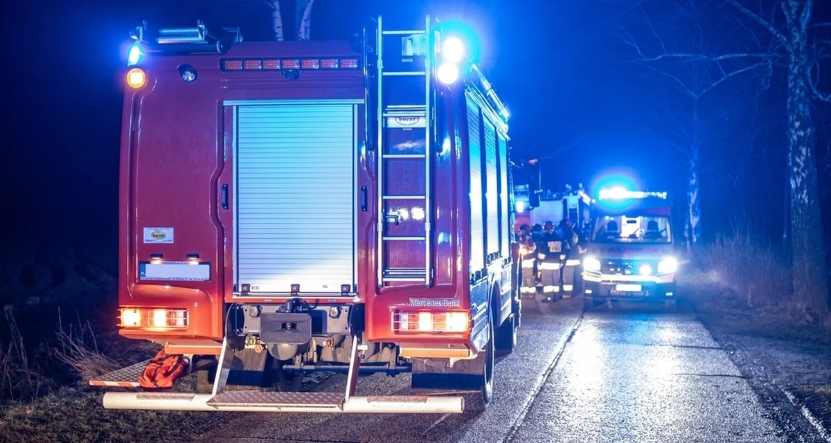 Niedaleko Gryfic w województwie zachodniopomorskim doszło do wypadku autobusu. Dwie osoby zostały ranne.