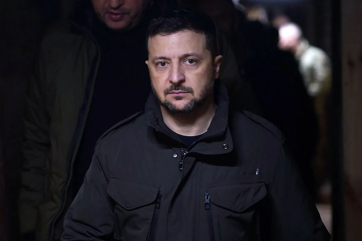 Wołodymyr Zełenski oskarżył premiera Słowacji o otwieranie "drugiego frontu energetycznego" przeciwko Ukrainie na polecenie Władimira Putina. Wcześniej Robert Fico zagroził Ukrainie odcięciem dostaw prądu, jeśli Kijów spełni zapowiedzi i po Nowym Roku wstrzyma tranzyt rosyjskiego gazu do jego kraju.