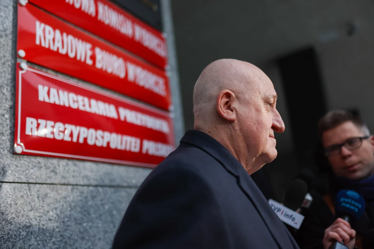 Sprawozdanie finansowe Komitetu Wyborczego PiS ostatecznie przyjęte przez Państwową Komisję Wyborczą. PKW przyjęła w tej sprawie uchwałę czterema głosami przeciwko trzem. Dwóch członków Komisji wstrzymało się od głosu. Prawo i Sprawiedliwość odzyska pieniądze z rozliczenia kampanii wyborczej.