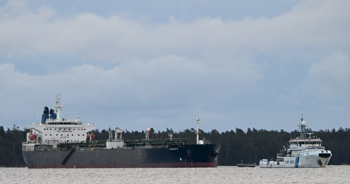 Kolejny statek rosyjskiej "floty cieni" w pobliżu Finlandii. Na zdj. tankowiec Eagle S