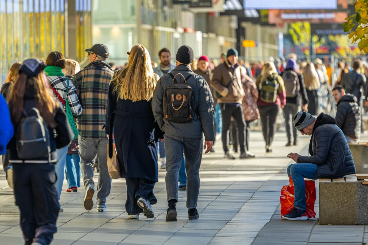 W dniu Nowego Roku populacja ludzka całego globu będzie liczyła 8,09 mld osób. W mijającym roku zwiększyła się o dalsze 71 mln (0,9 proc.) - oceniło amerykańskie federalne Biuro Spisowe w opublikowanym w poniedziałek raporcie.