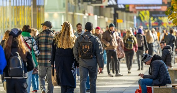 W dniu Nowego Roku populacja ludzka całego globu będzie liczyła 8,09 mld osób. W mijającym roku zwiększyła się o dalsze 71 mln (0,9 proc.) - oceniło amerykańskie federalne Biuro Spisowe w opublikowanym w poniedziałek raporcie.