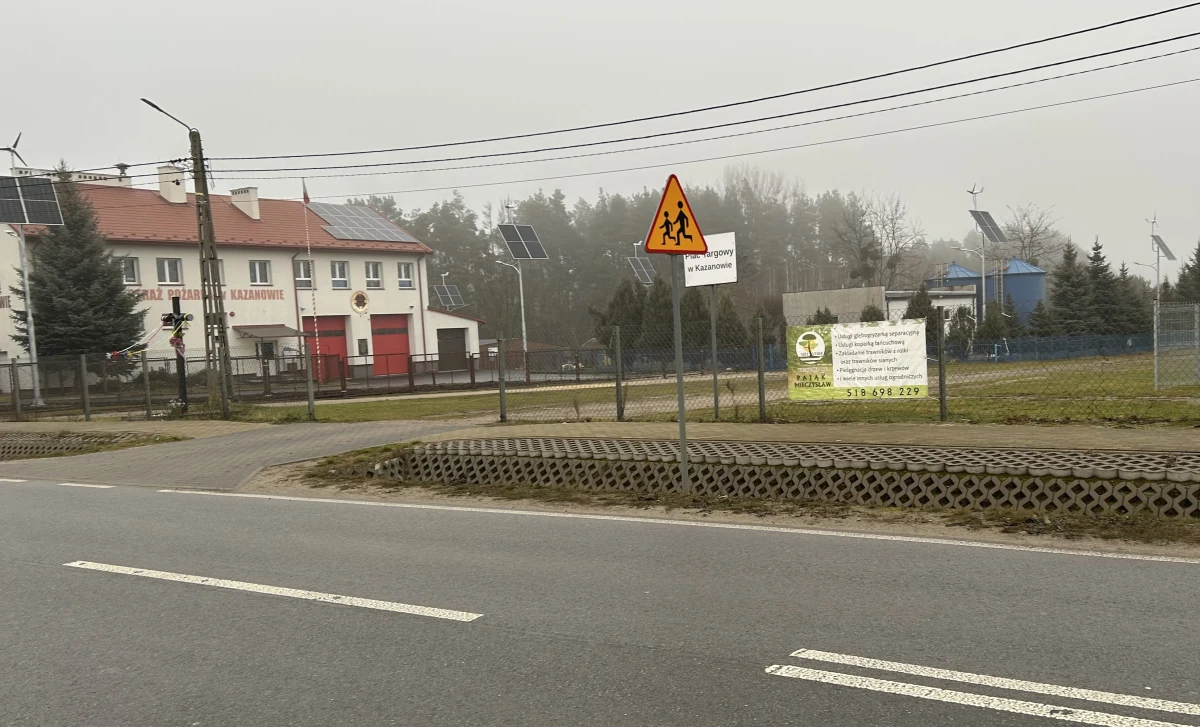 Od 1 stycznia miastami stały się trzy miejscowości w województwie lubelskim: Końskowola, Kurów i Wąwolnica. Status miasta uzyskały także Kazanów położony w województwie mazowieckim oraz Kobylnica w województwie pomorskim, Sobków w województwie świętokrzyskim i Zaniemyśl w województwie wielkopolskim. Reporter RMF FM Michał Dobrołowicz odwiedził liczący niecałe 5 tysięcy mieszkańców, położony w powiecie zwoleńskim niedaleko Radomia mazowiecki Kazanów.