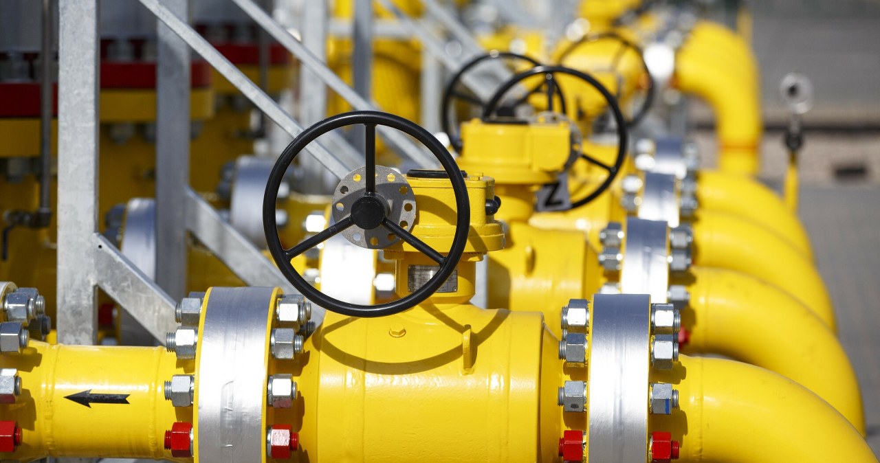 Większość państw UE odcina się od rosyjskich surowców. Są dwa wyjątki