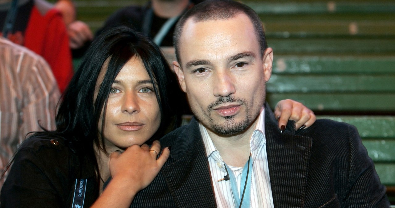 Od 30 lat jest w szczęśliwym związku. Niewielu wie, iż ma dorosłego syna!