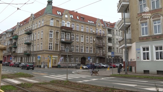 Pijani rodzice opiekowali się dwójka małych dzieci. Wpadli, bo się awanturowali i musiała interweniować policja. Dzieci trafiły pod opiekę babci. A co z rodzicami? O tym Tobiasz Madejski.