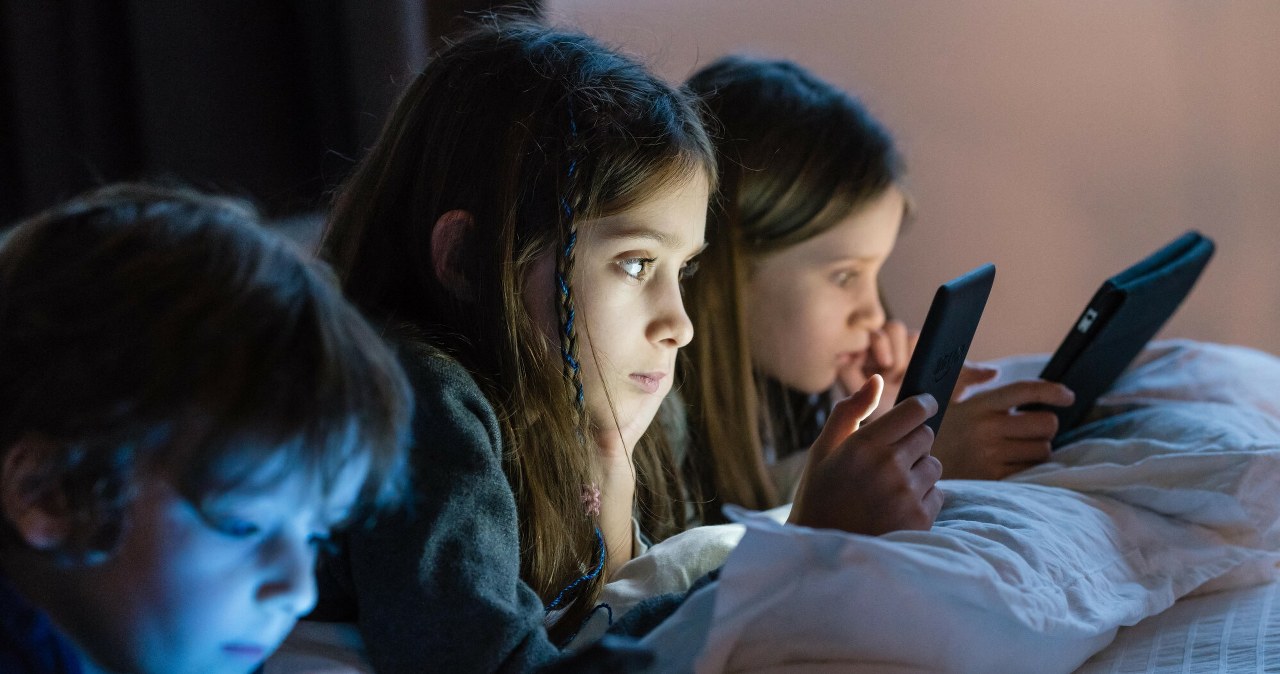 Smartfon przed 13. rokiem życia to poważne skutki dla zdrowia umysłowego