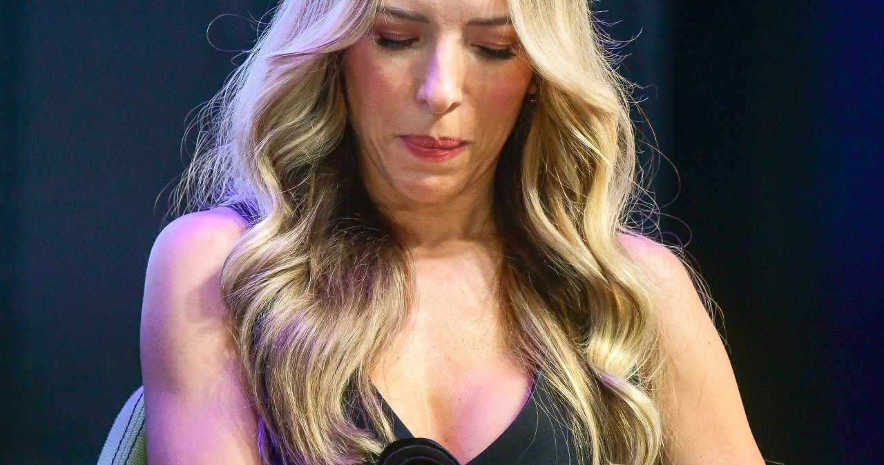 Siostra Chodakowskiej wzięła ślub po 50-tce. Trenerka fitness uczciła go czarną sukienką