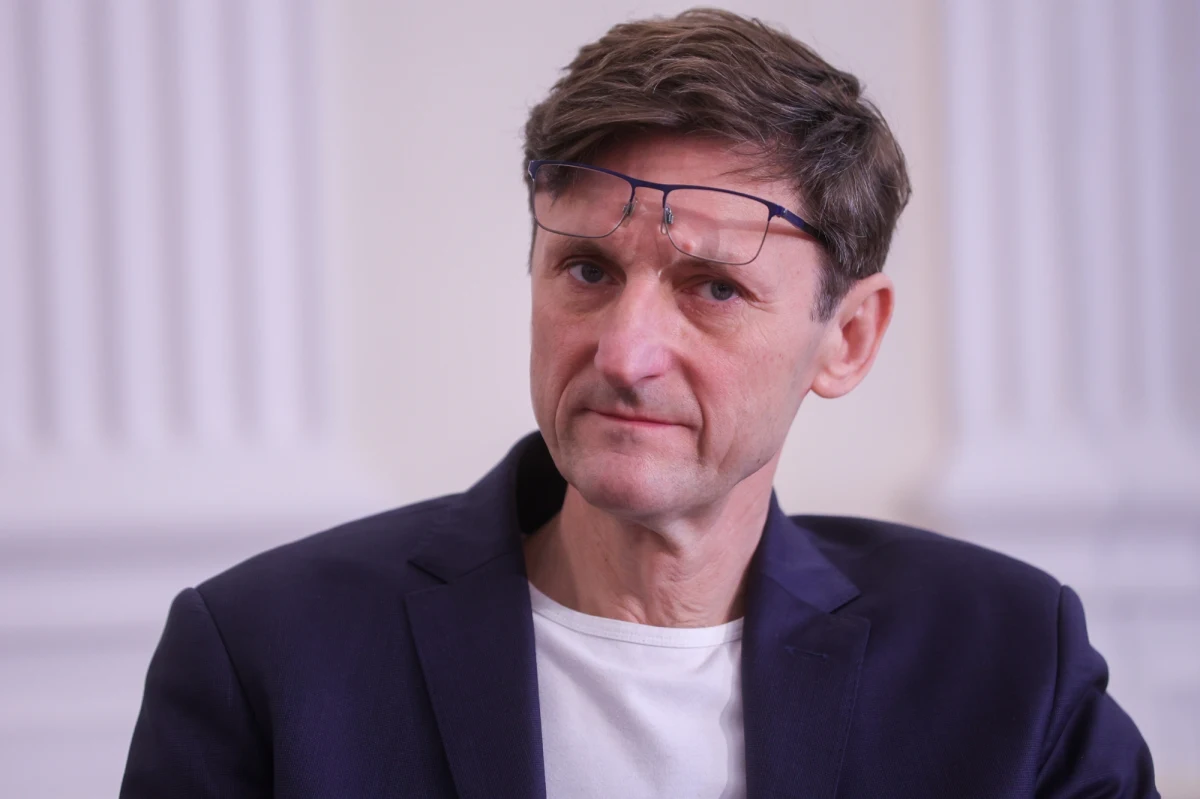 ​W rządzie Donalda Tuska doszło do dymisji. Rezygnację ze stanowiska na ręce premiera złożył wiceminister kultury i dziedzictwa narodowego Andrzej Wyrobiec.