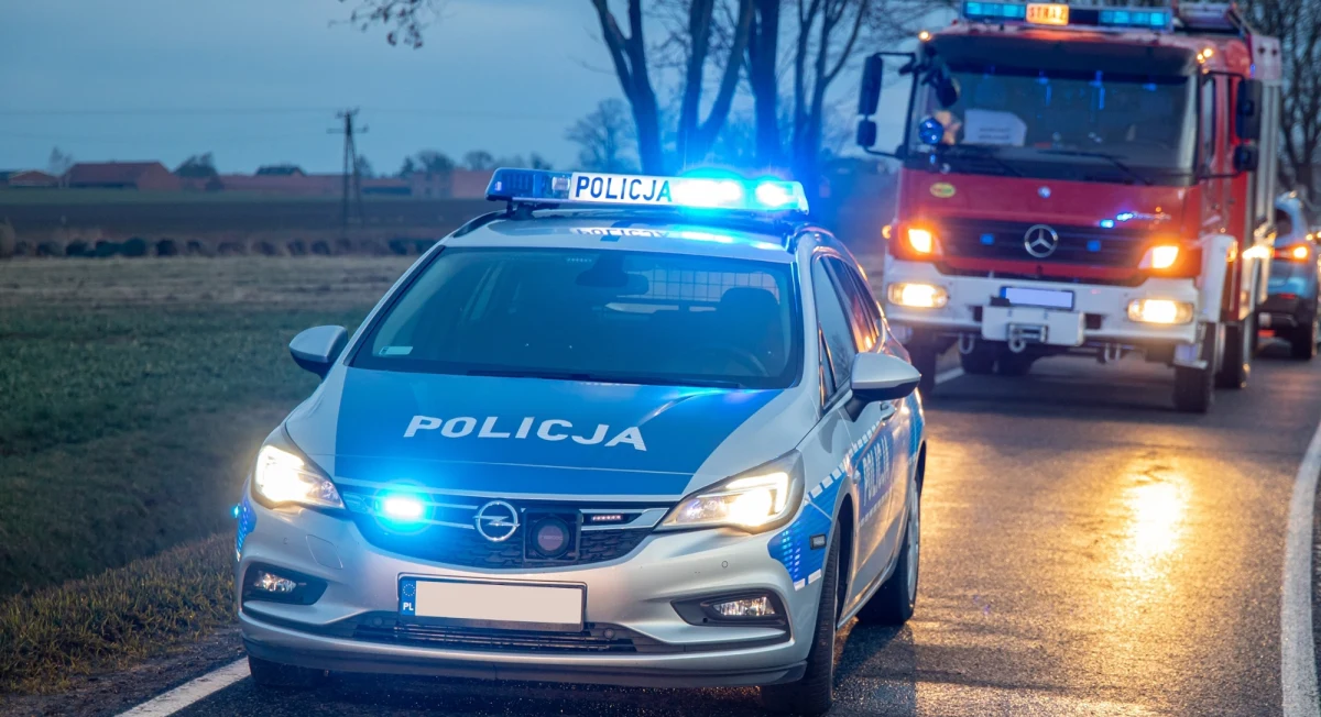 Jedna osoba trafiła do szpitala w wyniku zderzenia pięciu samochodów osobowych w wielkopolskim Wałkowie. Droga krajowa nr 15 przez kilka godzin była zablokowana.