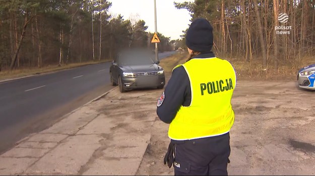 Tej szalonej nocy szaleństwa czasem jest za dużo, a to może prowadzić do tragedii.  To zawsze trudna noc dla służb i szpitali, na drogach trudny też bywa poranek. O tym jak wyglądał Sylwester dla nich, opowie Magdalena Janik.