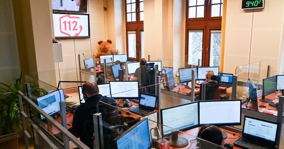 Kolejna awaria w Centrum Powiadamiania Ratunkowego 112. Jak dowiedział się reporter RMF FM, rano dochodziło do przypadków wylogowywania się systemu i zawieszania stanowisk. 