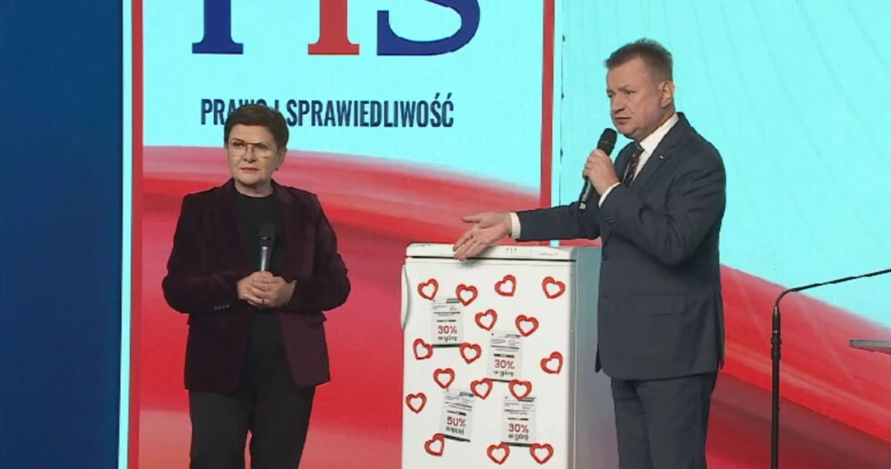 Lodówka pokazana przez PiS na konferencji prasowej