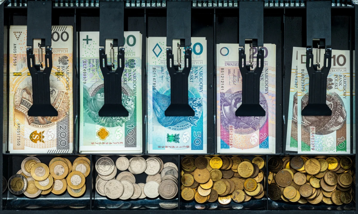 Główny Urząd Statystyczny poinformował, że inflacja w grudniu wyniosła 4,8 proc. rok do roku. W porównaniu z poprzednim miesiącem ceny wzrosły o 0,2 proc.