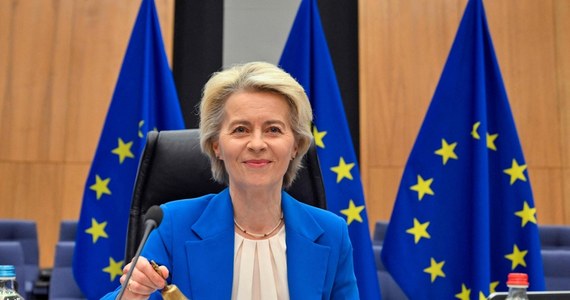 Przewodnicząca Komisji Europejskiej Ursula von der Leyen nie przyjedzie do Polski w związku z inauguracją polskiej prezydencji w Radzie UE - poinformował rzecznik Komisji Stefan de Keersmaecker. Jak dodał, szefowa KE ma ciężkie zapalenie płuc. Z tego powodu planowane w Polsce posiedzenie KE odbędzie się w innym terminie.