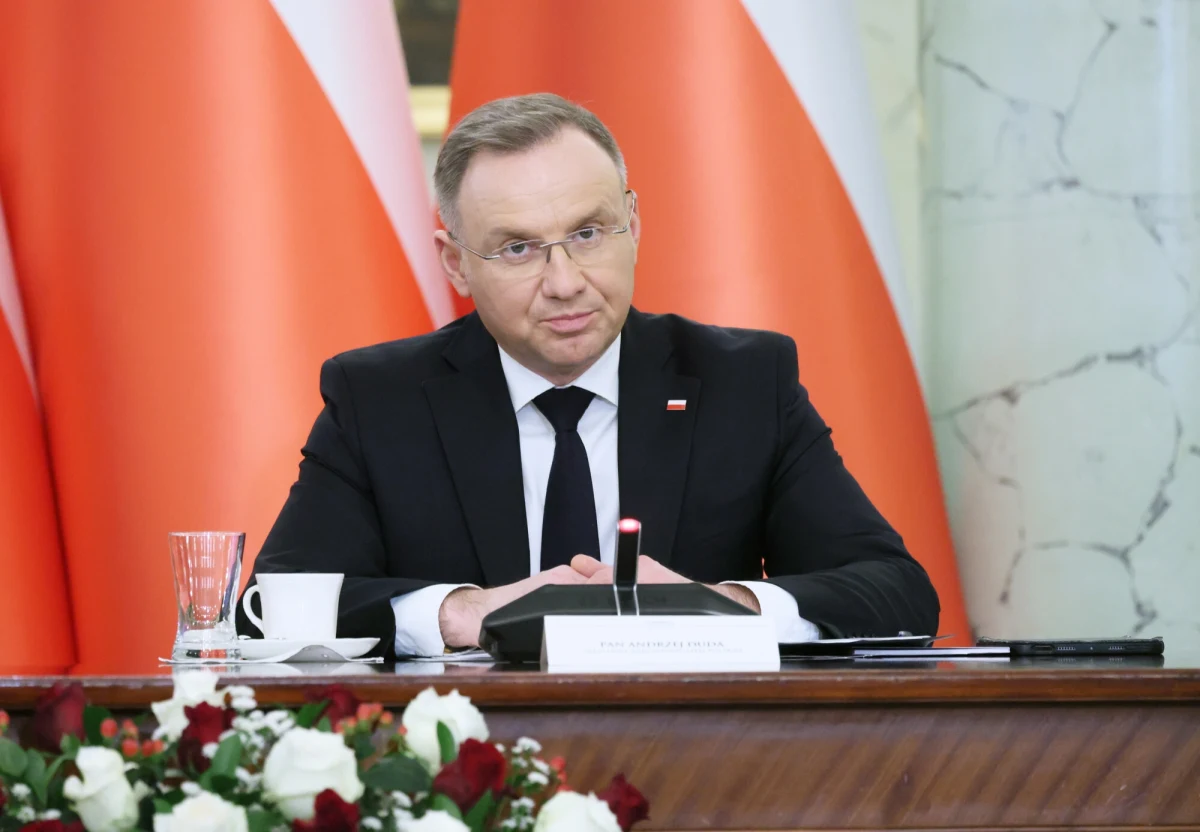 Andrzej Duda nie weźmie udziału w gali inaugurującej polską prezydencję w Radzie UE. Szefowa KPRP Małgorzata Paprocka poinformowała w piątek, że podczas inauguracji prezydenta będzie reprezentował jego doradca Wojciech Gerwel - ekspert z zakresu polityki zagranicznej i stosunków międzynarodowych.
