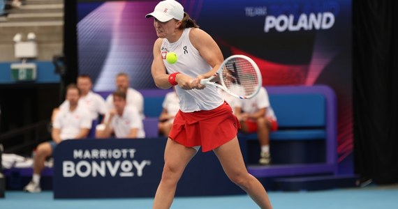 Maja Chwalińska i Jan Zieliński przypieczętowali zwycięstwo Polski nad Kazachstanem 3:0 w półfinale tenisowego turnieju United Cup w Australii. W grze mieszanej wygrali z Żibek Kułambajewą i Aleksandrem Szewczenką 6:4, 6:1. W niedzielnym finale Biało-Czerwoni zmierzą się z Amerykanami.