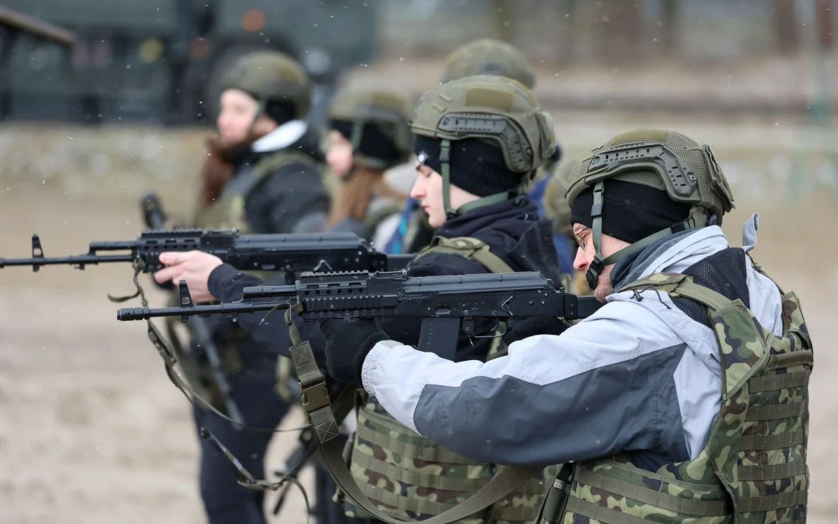 Wojewodowie będą odpowiadać za nabór ochotników do powstającej na nowo obrony cywilnej kraju. Tak wynika z projektu rozporządzenia Ministerstwa Spraw Wewnętrznych i Administracji w tej sprawie, które właśnie opublikował resort.