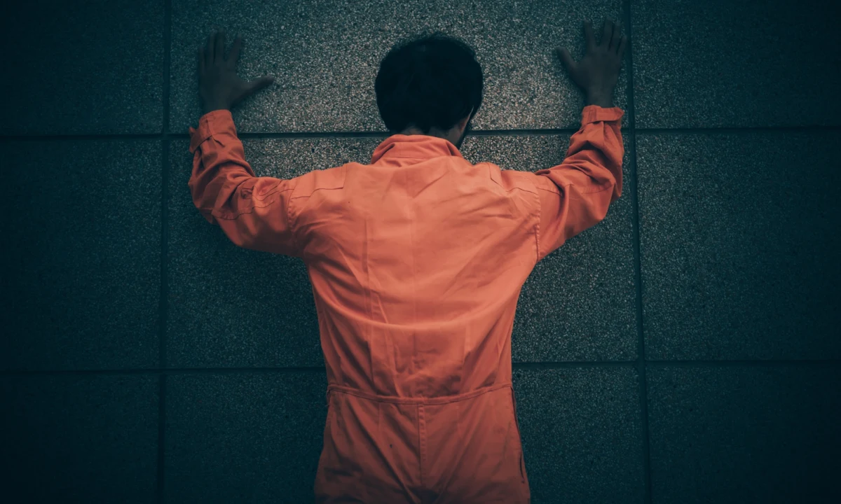 ​Przebywający w więzieniu w Guantanamo 63-letni Irakijczyk, który przyznał się do winy w związku z oskarżeniem o zbrodnie wojenne, złożył pozew w sądzie federalnym w USA. Mężczyzna domaga się wstrzymania planów przeniesienia go do więzienia w jego kraju, twierdząc, że byłby tam narażony na nadużycia i brak opieki zdrowotnej.