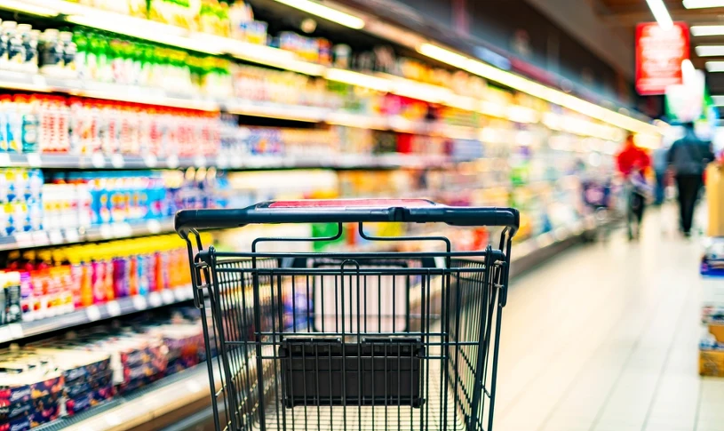 Nowy lider drożyzny. Polacy płacą za te produkty więcej niż przed rokiem