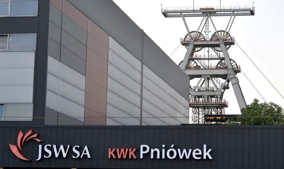 Wypadek w kopani Pniówek w Pawłowicach na Śląsku. Do szpitala z urazami trafił jeden z górników.