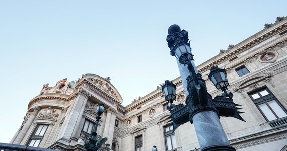 Jeden z najbardziej znanych na świecie paryskich zabytków obchodzi dzisiaj 150. rocznicę swego powstania. Chodzi o pełen przepychu XIX-wieczny gmach Opery Garniera, który został zbudowany w centrum francuskiej stolicy po nieudanym zamachu na życie cesarza Napoleona III.