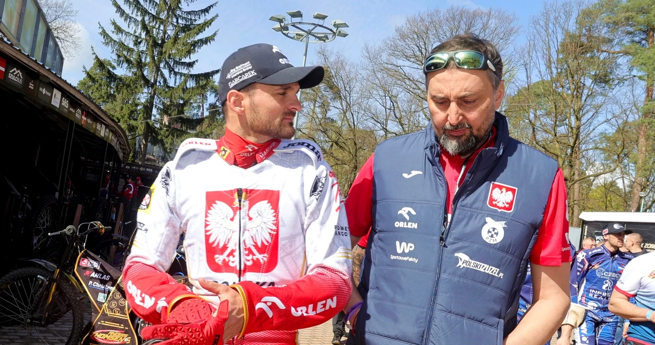 Bartosz Zmarzlik i trener Rafał Dobrucki w trakcie finału DME.